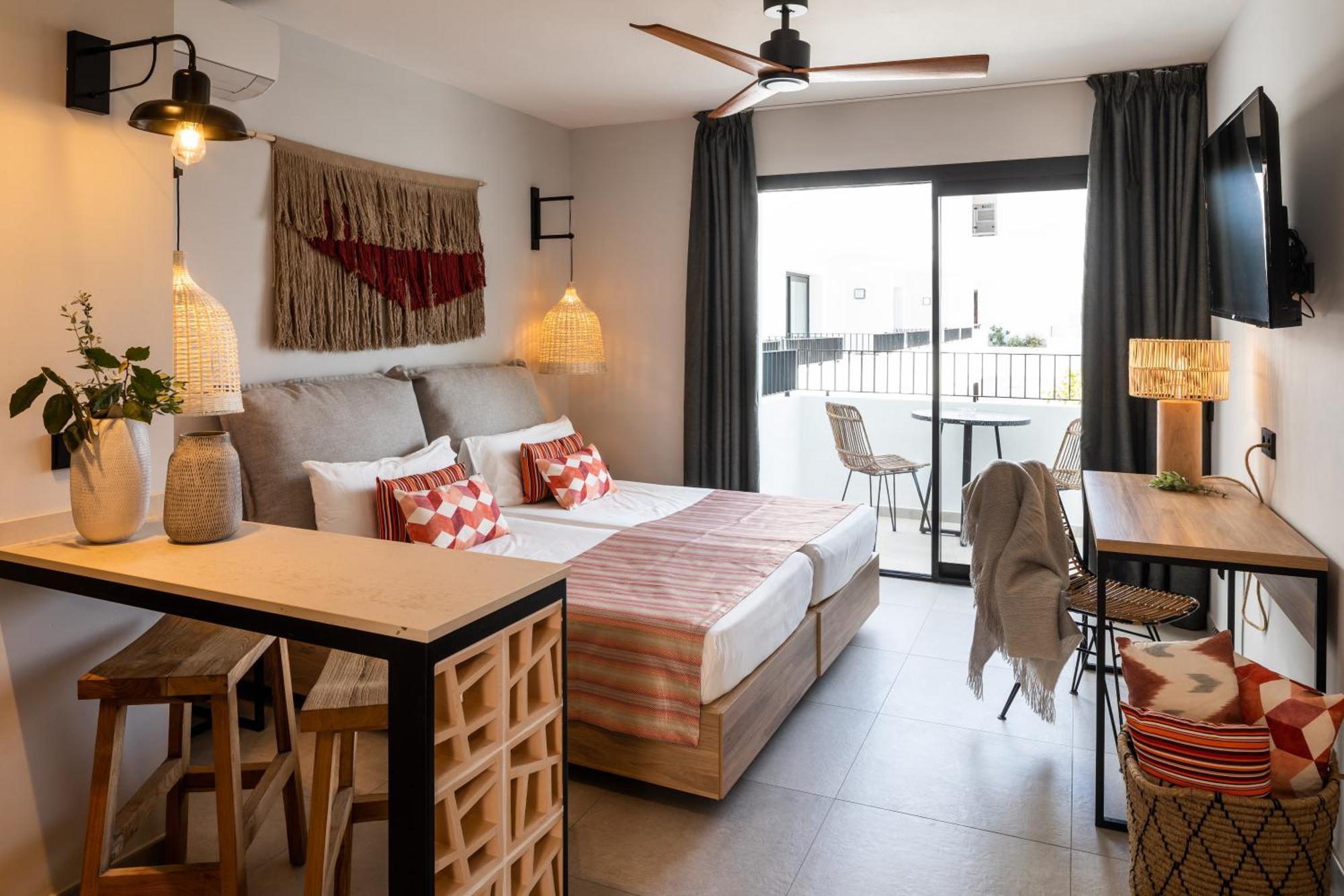 Aparthotel Casita Blanca - Adults Only Сан-Антоніо Екстер'єр фото