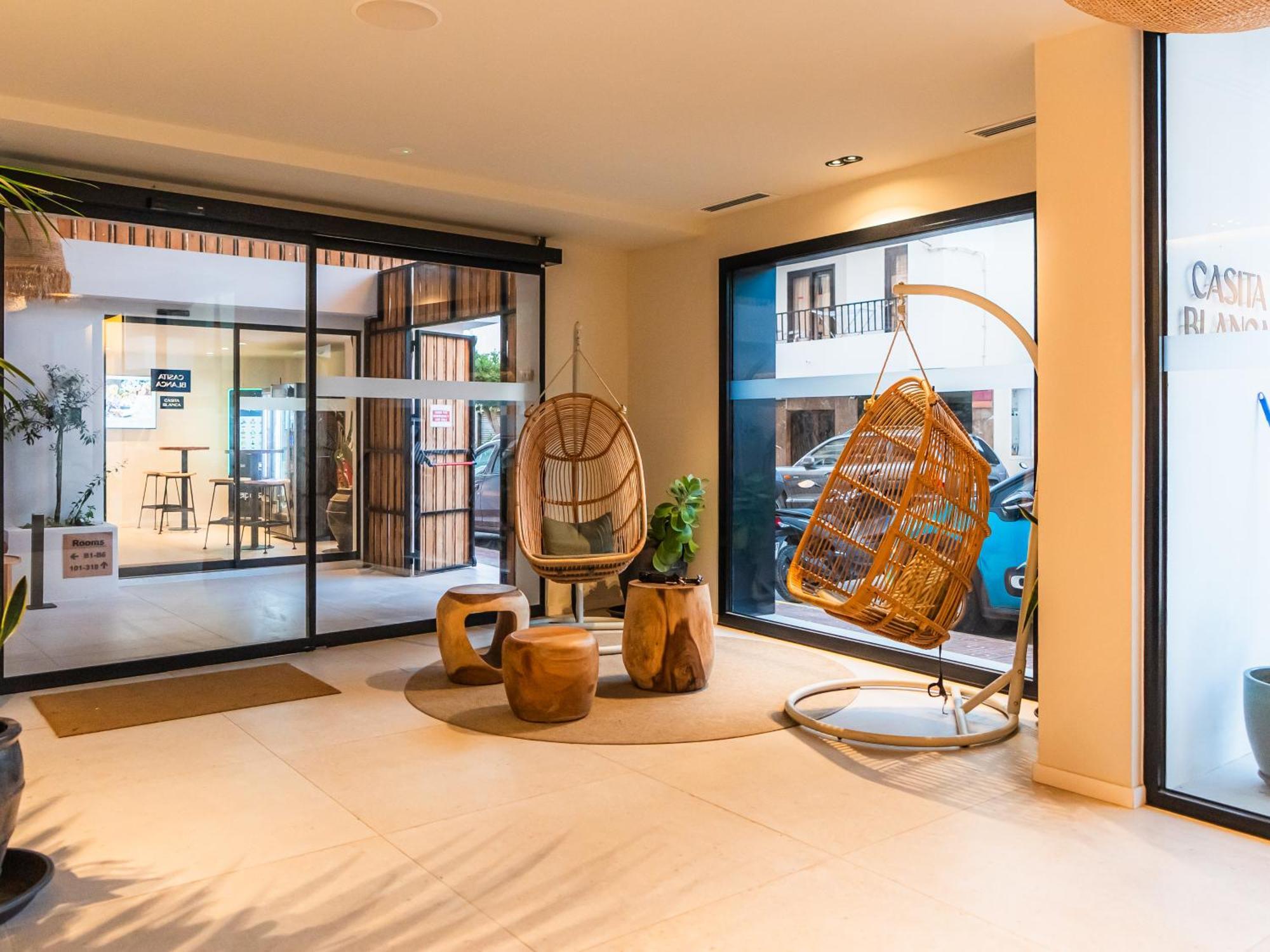 Aparthotel Casita Blanca - Adults Only Сан-Антоніо Екстер'єр фото